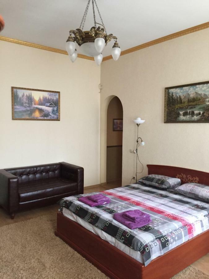 Затишна Квартира В Центрі Міста Ternopil Esterno foto