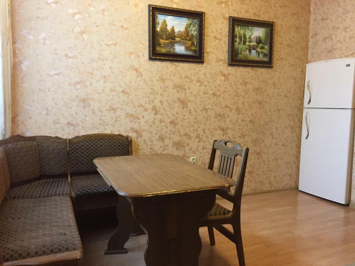 Затишна Квартира В Центрі Міста Ternopil Esterno foto